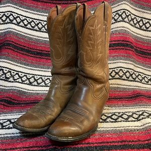 Ariat cowboy boots men size 10B